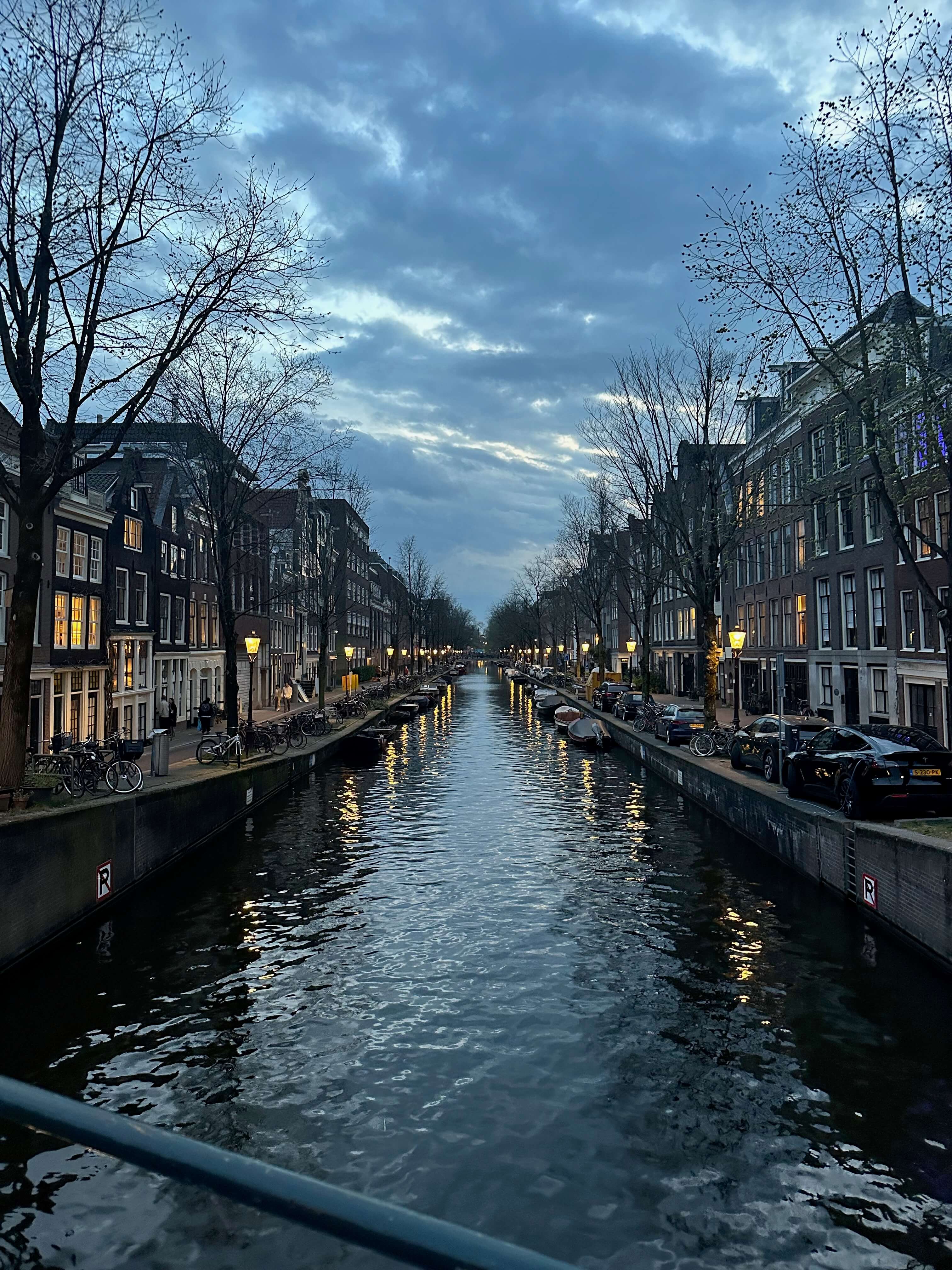 Evening light over an Amsterdam canal